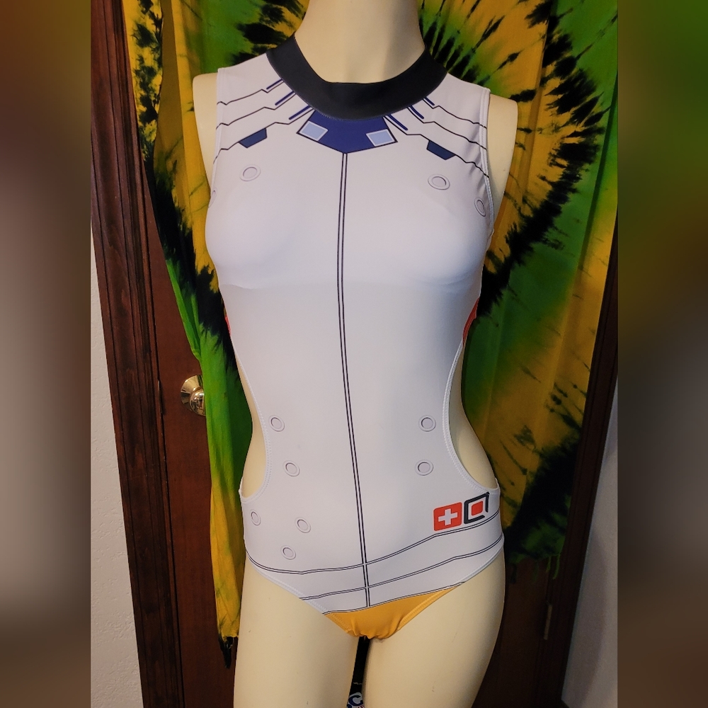 Zip-up cutout swimsuit